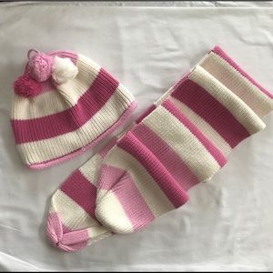 CHILDRENS PLACE GIRLS BEANNIE AND SCARF SET